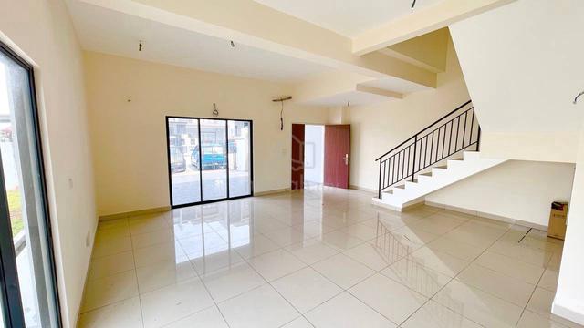 CORNER LOT 3 Storey Superlink Nassim Heights Taman Ukay Bistari Ampang 1
