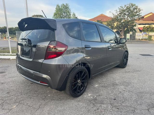 2013 Honda JAZZ 1.5 VTEC 5 SPEED AT Cantik &Kemas - 4
