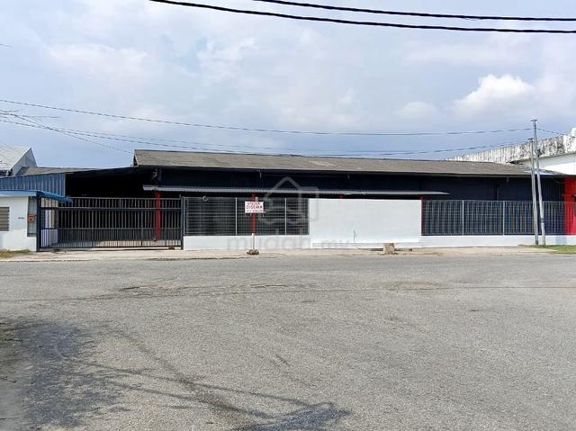 [CLEAN & SPACIOUS] Warehouse at Taman Perindustrian Mergong FOR RENT 1