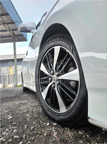 2012 Toyota WISH 1.8 S ZGE20G FACELIFT (A) - 4
