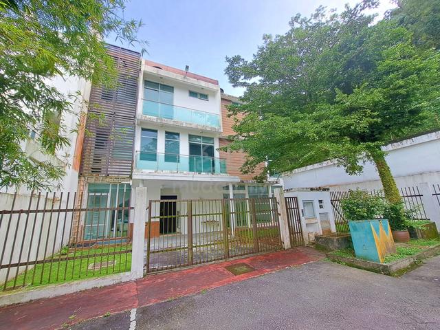 FREEHOLD 3 Storey Endlot Semi D Villa Laman Cahaya,Taman Tun Dr Ismail 1
