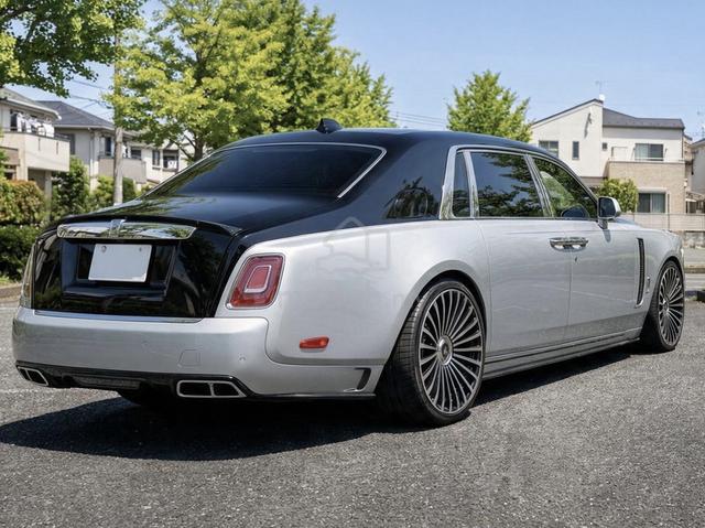 2022 Rolls Royce Phantom VIII EWB MANSORY - 3