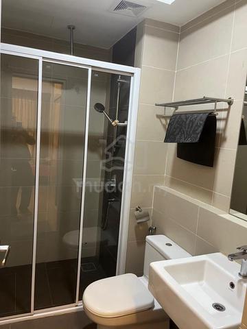 Male & Female unit Master room inlcuding carpark and wifi 3