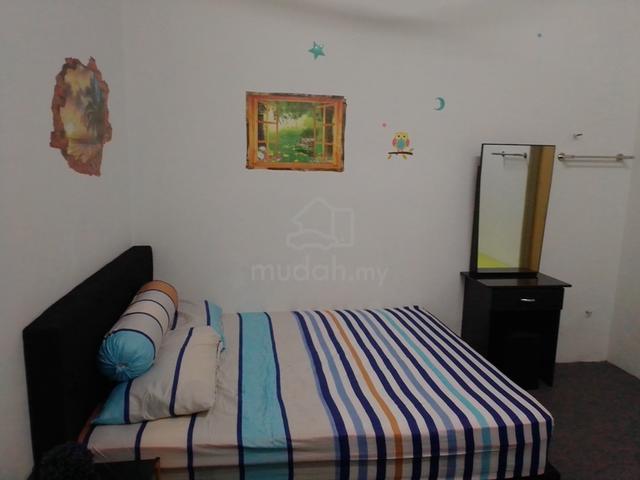 ROOM FOR RENT FULLY FURNISHED WITH AIR COND in Sitiawan, Perak 1