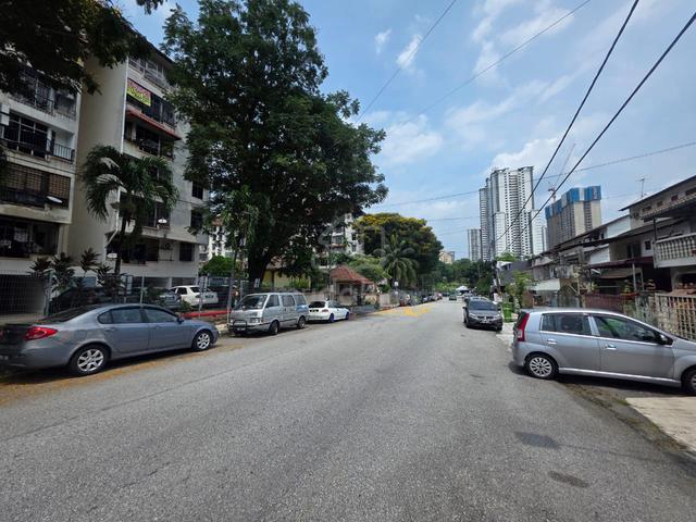 2.5 Storey Freehold Landed House, Taman Sri Sinar Kepong 1