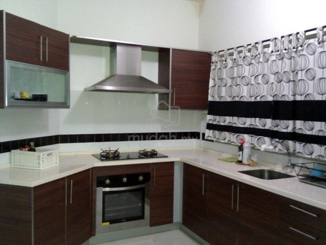 Medium room for rent at Metropolitan Square condo 1