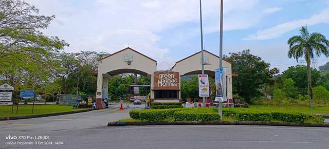 1 Storey SemiD Seremban 2 Opposite Aeon Mall | Seremban | Sendayan 1