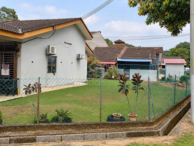 Gadong Jaya Labu: Teres Setingkat Corner, Tanah 3000 sft 1