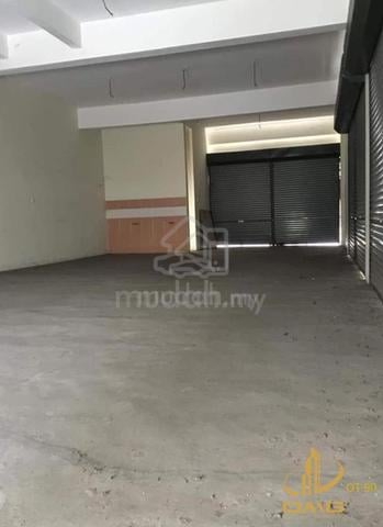 Ehsan Perdana Pandamaran 3 storey Shoplot Facing Main road Leasehold 1