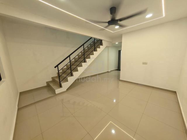 Johor Jaya seroja 1