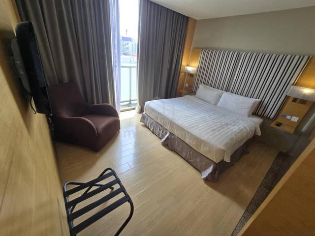 Empire Subang 1