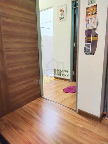 ROOM FOR RENT - with wifi- Relau 5