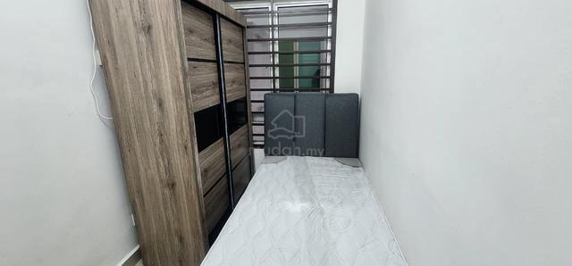 Fully Furnished Apartment Medium Room For Rent At Suriamas Suites , JB 1