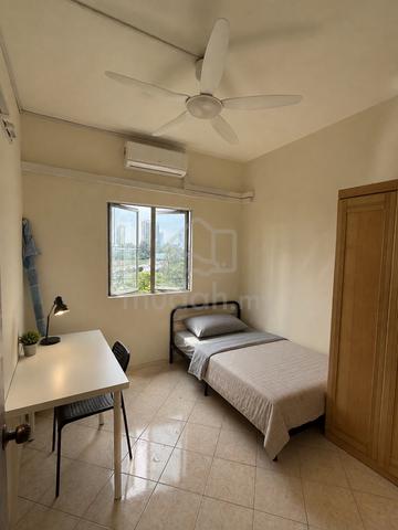 Bayu Puteri Apartment 1