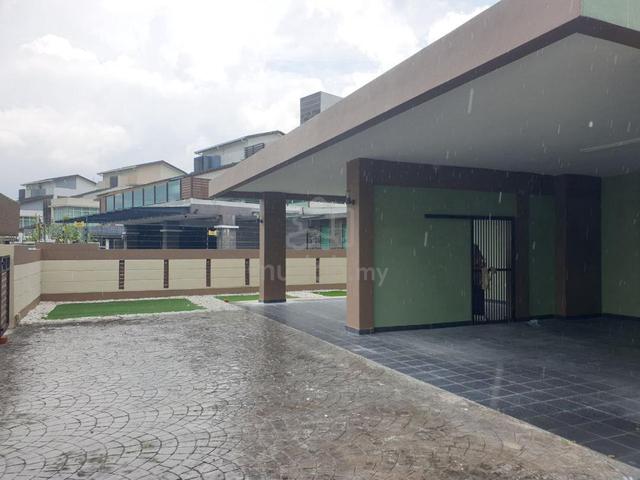 3 Storey Bungalow House, Lake Valley Avenue 6, Bandar Tun Hussein Onn 1