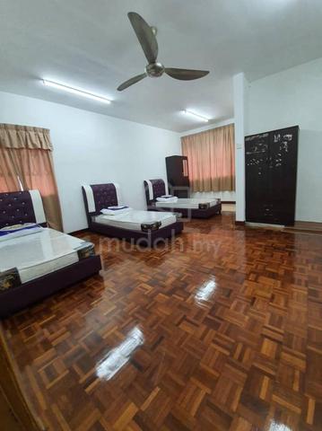 Damansara Utama SS21 Near UPTOWN STARLING MALL (female ) 1