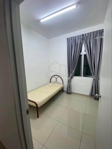 Meridin Bayvue Small Room 1
