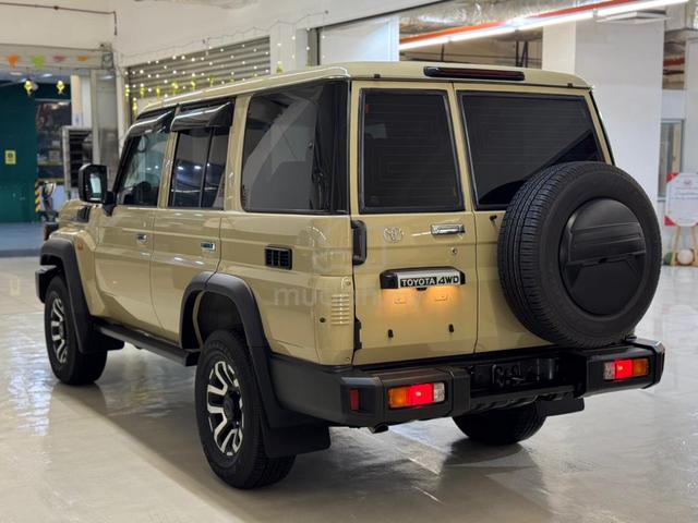 2024 Toyota Land Cruiser 70 AX Gred6A & 6K KM only - 2