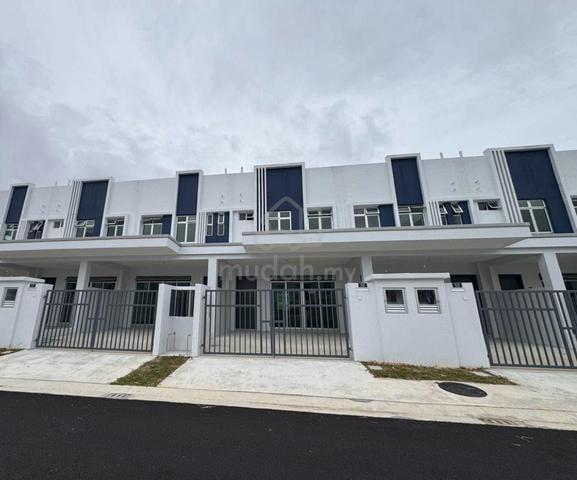 Dato Onn Bandar Dato Onn Perjiranan 14 Double Storey House For Rent 1