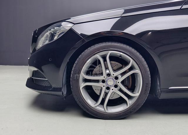 Mercedes Benz E250 Pano Roof Power Boot - 5