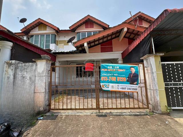 Jln Kelisa Tmn Scientex Pasir Gudang 4 Bed 3 Bath 2 Sty Terrace Rent 1