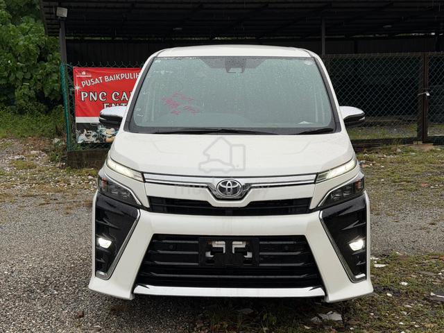【RECOND，OFFER】2021 Toyota VOXY 2.0 ZS KIRAMEKI III - 2