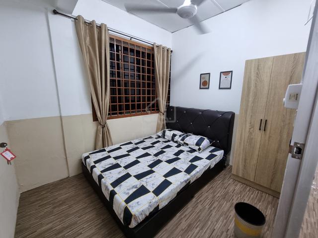 15mins to CIQ 10mins to Larkin Sentral Cosy Comfortable and Affordable 1