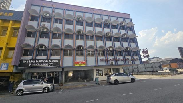 Prime Ground Floor Commercial Space for Rent – New Caspian Hotel, Ipoh 1