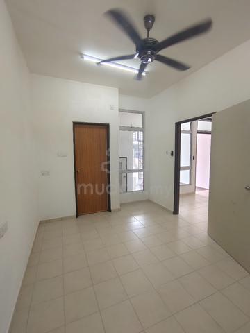 Bandar Cemerlang/Town house/ULU TIRAM 2