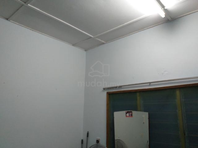 Section 14 room rent available 5