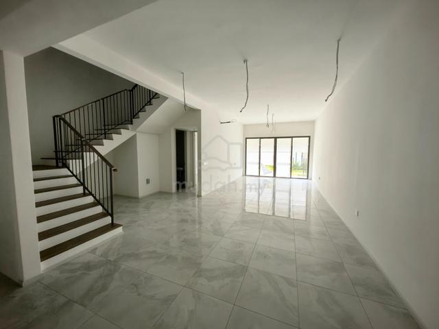 3 Storey JIA - HAYAT VILLA Taman Bukit Serdang [ TYPE A / BRAND NEW ] 1