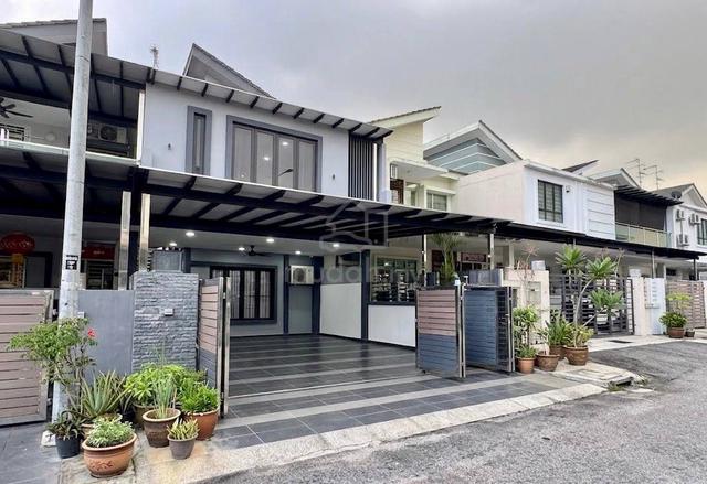 Seri Austin Hills 22x70 Renovated Gated & Guarded Freehold 1