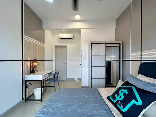 Master Bedroom (MALE ONLY) Fully Furnished, Near KLIA Acacia Sepang 1