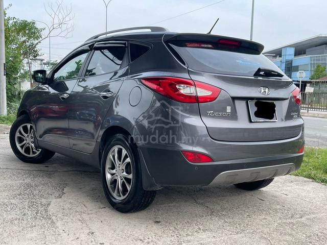 Hyundai TUCSON 2.4 PREMIUM K/LESS PANA/ROOF E/SEAT - 3