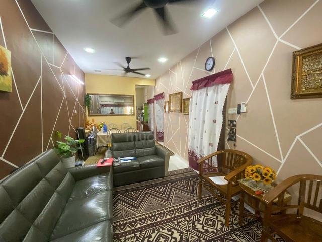 OPEN FACING Taman Saga Renovated Unit [ Unit Cantik / Full Loan ] 1