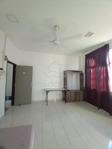 Room (Male Near 2nd Link) at Tmn Nusa Bayu, Gelang Patah, Johor. 3