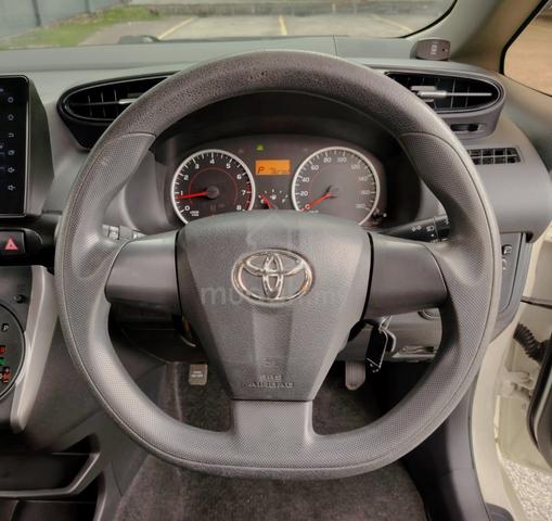 2014 Toyota WISH 1.8 X ZGE20G FACELIFT (A) - 5