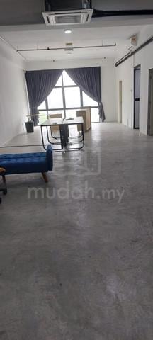 Facing Main Road, Large Unit, Priced To Rent Fast 1