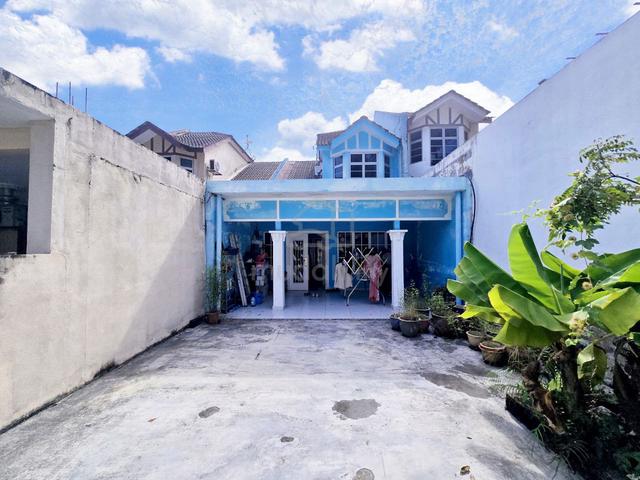 RENOVATED Double Storey Terrace JALAN EMPANGAN, SEKSYEN 8, SHAH ALAM 1