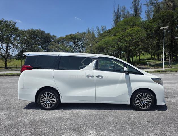 2016 Toyota ALPHARD 3.5 GL SUNROOF LOCAL PILOTSEAT - 3