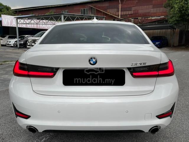Bmw 320i 2.0 SPORT - 1 OWNER / UNDER BMW WARRANTY - 3
