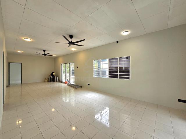 Single Storey Banglow House For RENT, Seri Kembangan, Kota Perdana 1
