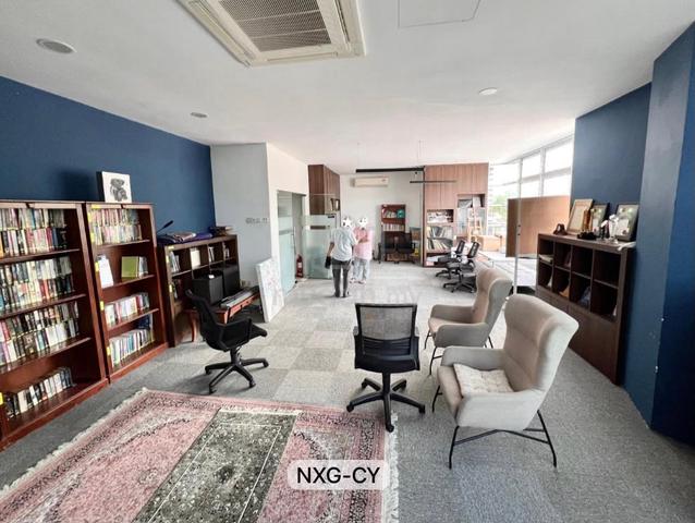 BIG CORNER 1st Floor Shop Lot‼️ TTDI Jaya Shah Alam Face Parking Rent 1