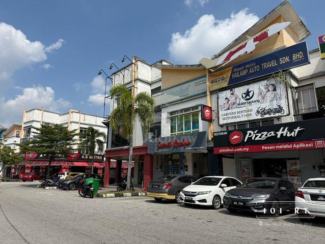 FACING MAINROAD!! Corner 3- Storey Shop Office Bandar Saujana Putra 1