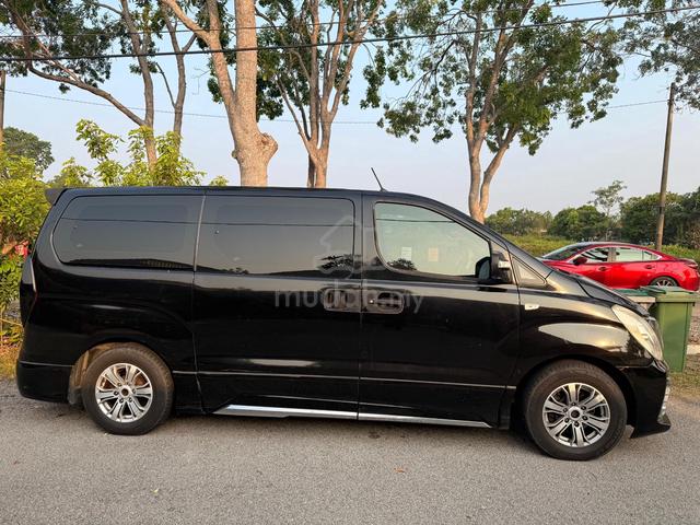 2014 Hyundai GRAND STAREX 2.5 ROYALE FACELIFT (A) - 5