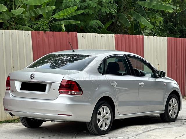 2017 Volkswagen VENTO 1.6 COMFORTLINE (A) FLOAN - 3