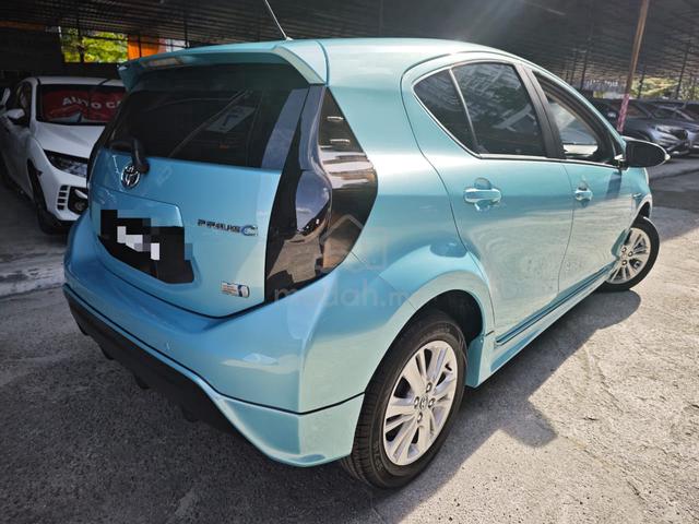 2013 Toyota PRIUS C 1.5 TRD FULL BODY KITS - 1