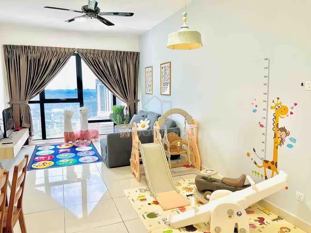 Hilltop CONDO @ Big Family Size 3-4 Room | 8Mins to Pavilion 2 & IMU 1