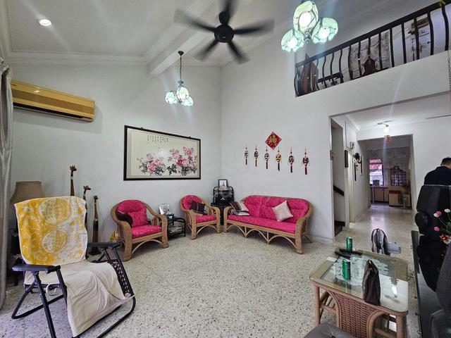 Taman Perling Jalan Pucung 1.5 Storey Semid Renovated 35x80 Good Condi 1