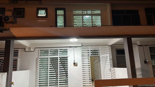 Double Storey Terraced House 1